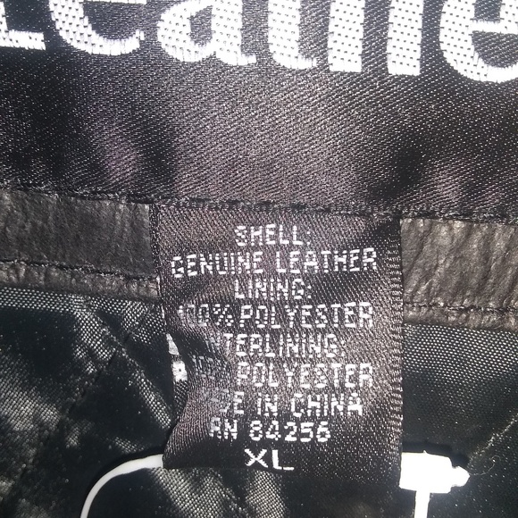 Leather jacket - Picture 6 of 8